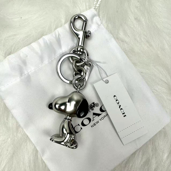 Coach X Peanuts Snoopy Bag Charm In Silver CBH28 with Dust Bag NWT - Picture 1 of 4